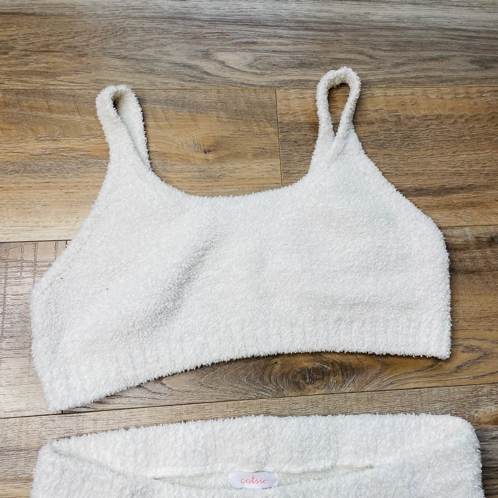 Colsie White Fuzzy Knit Crop Bra Top & Shorts Plush Lounge 2 Piece Set Size L - Picture 4 of 11